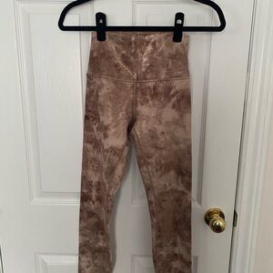 lululemon athletica Align 25” Taupe Tie-Dye Leggings